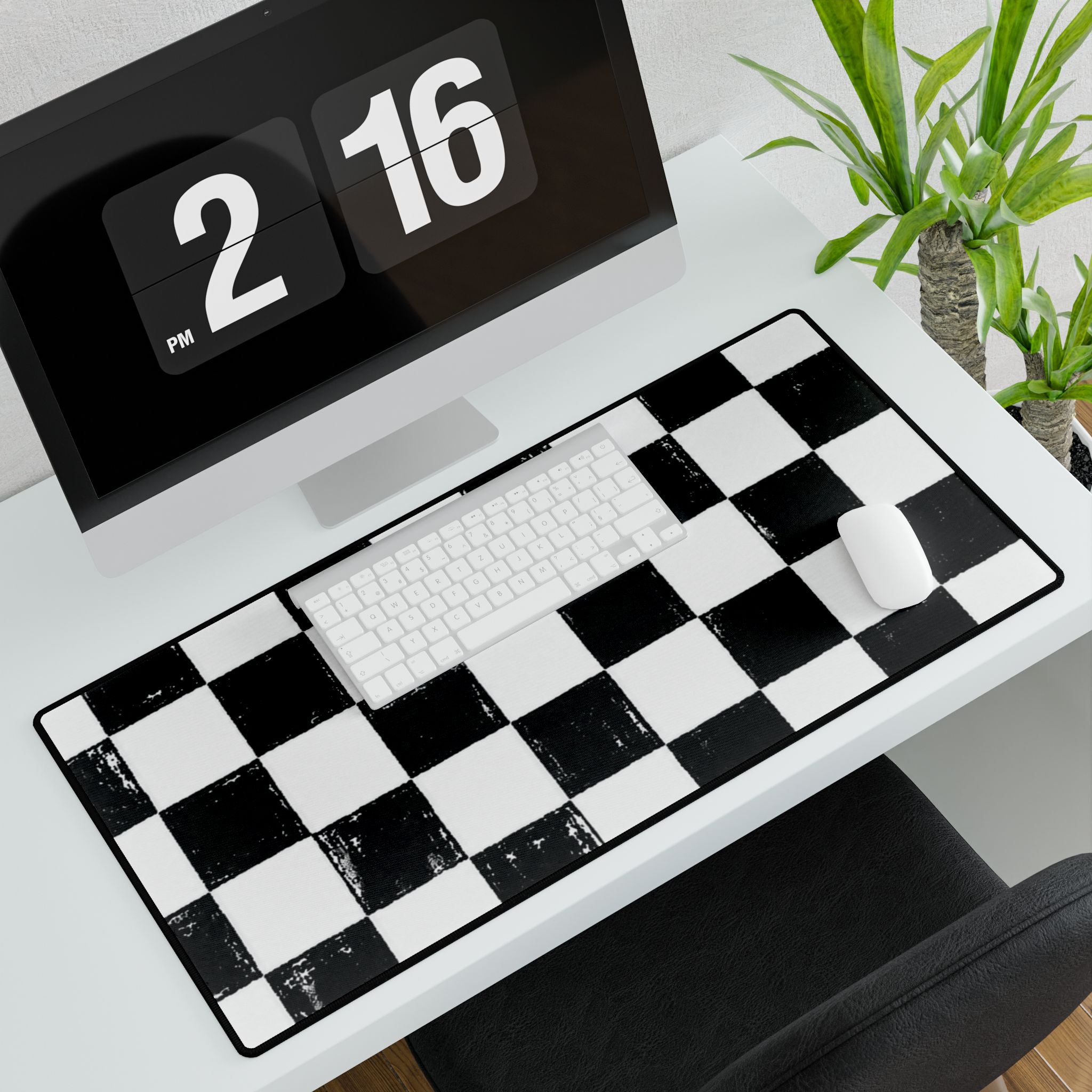 Checkerboard Desk Mat — Retro Black & White Gaming/Office Mouse Pad
