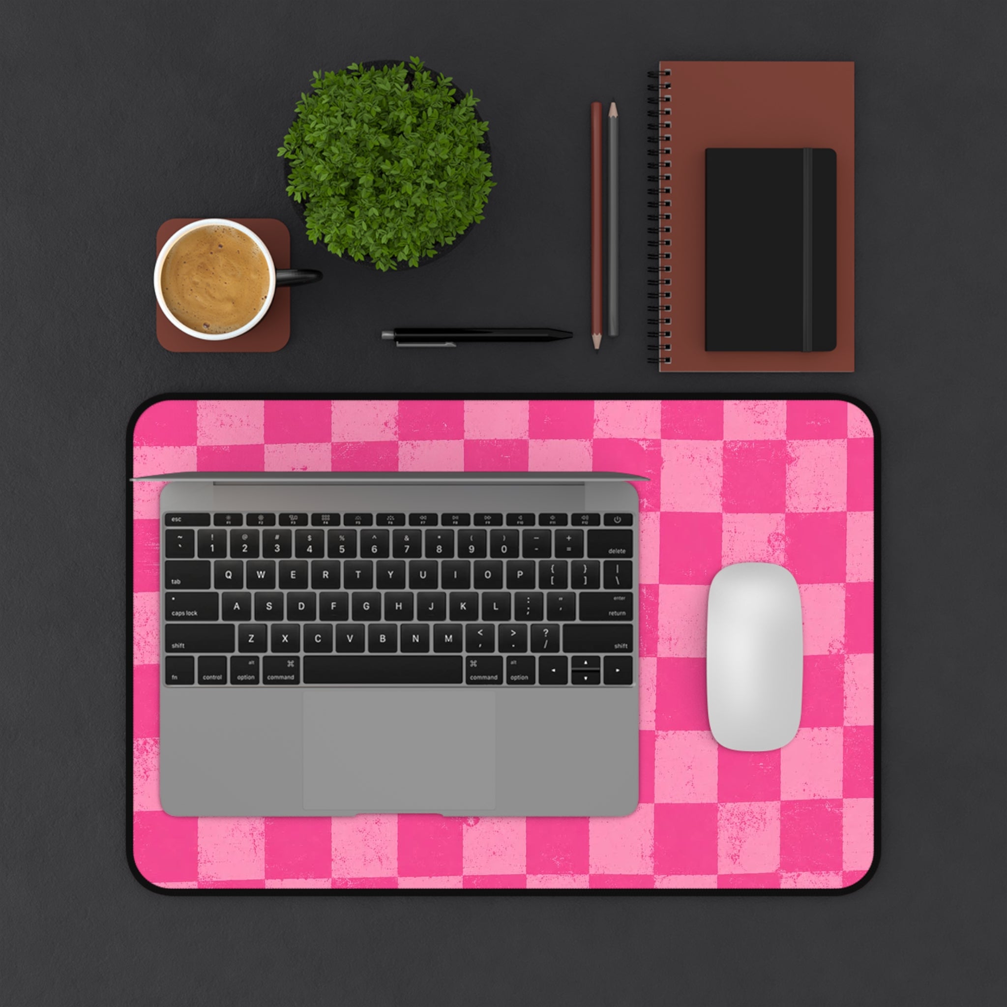 ARZA PRETTY Pink Checkerboard DeskMat