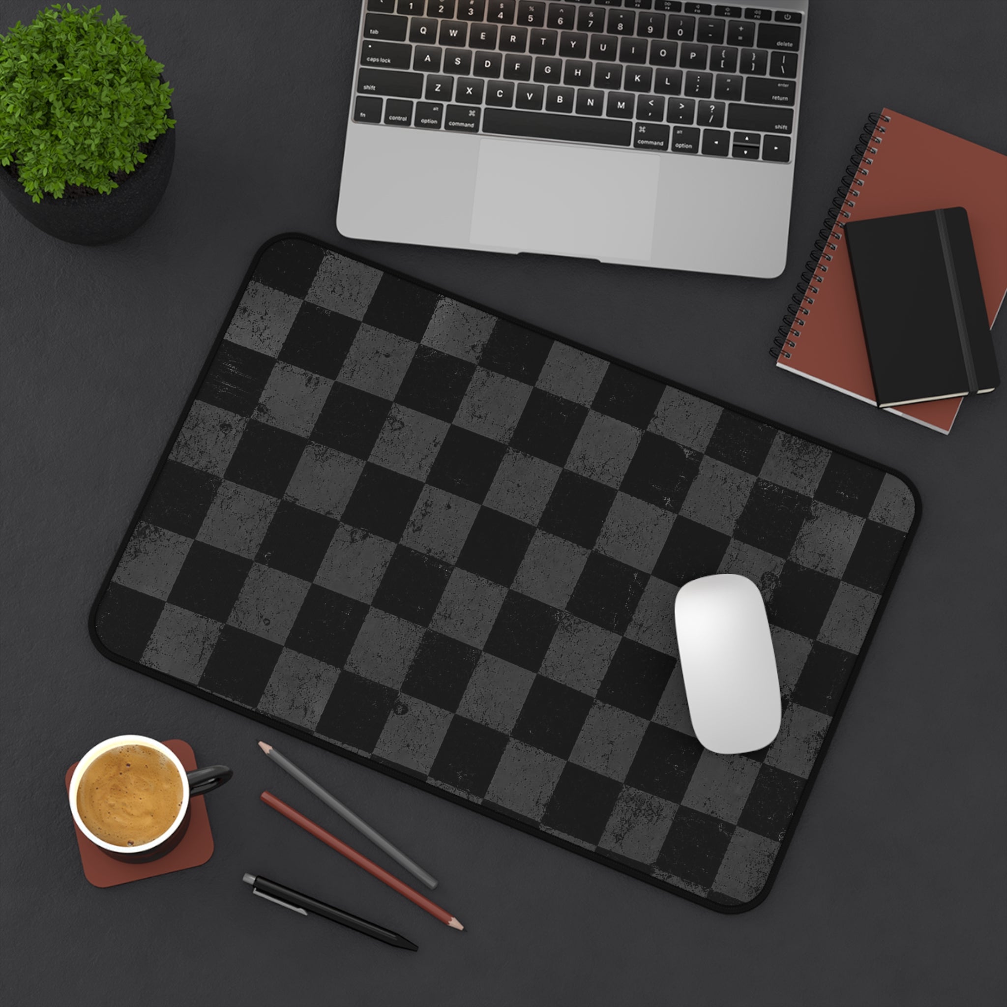 ARZA PRETTY BLACK Checker Desk Mat
